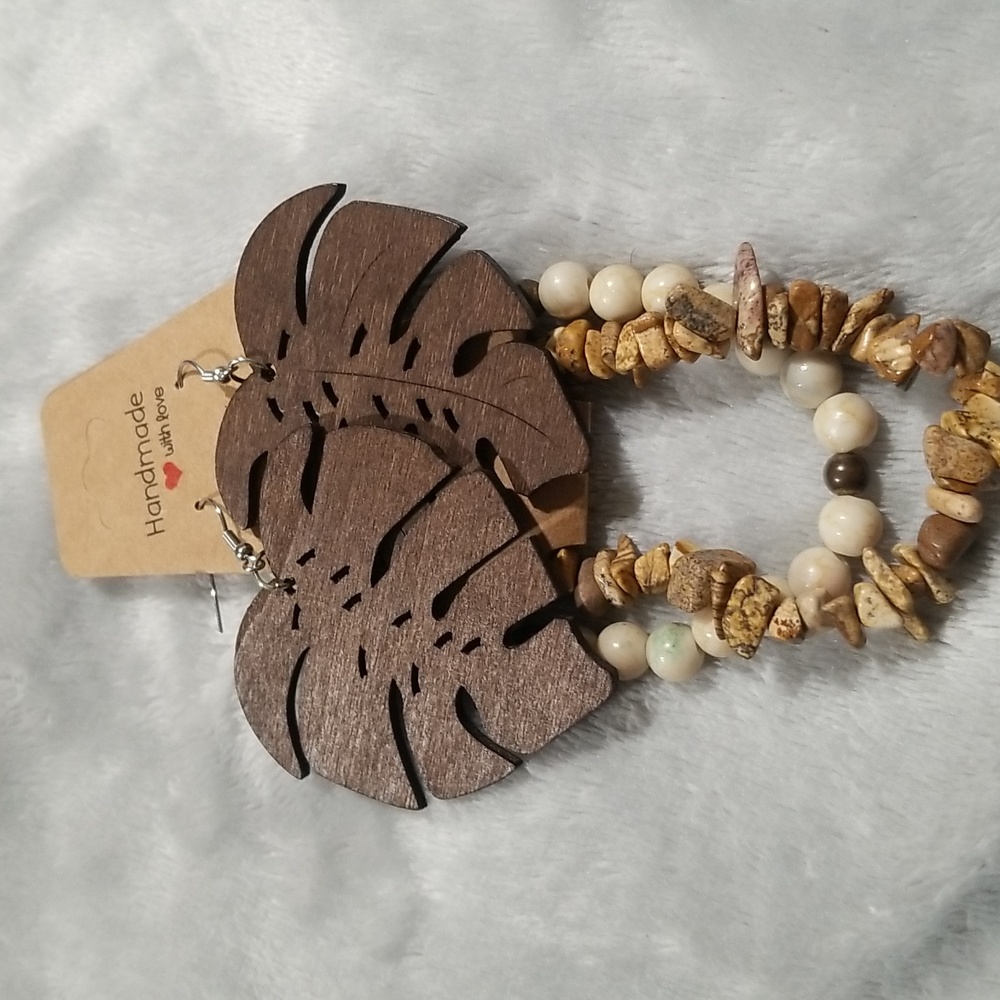 Earring & bracelet set